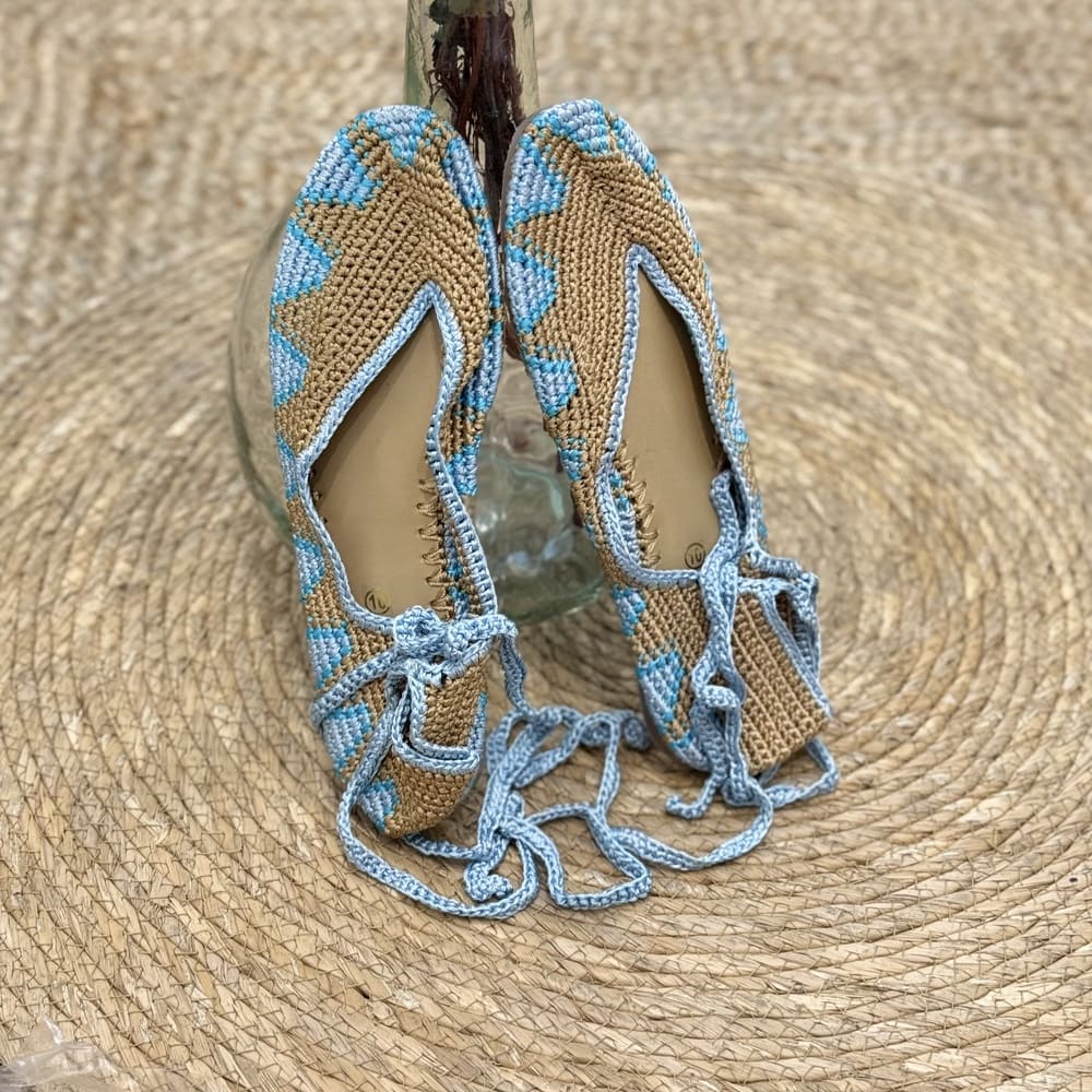 Bailarina crochet azul y beige Vila - Talla 40