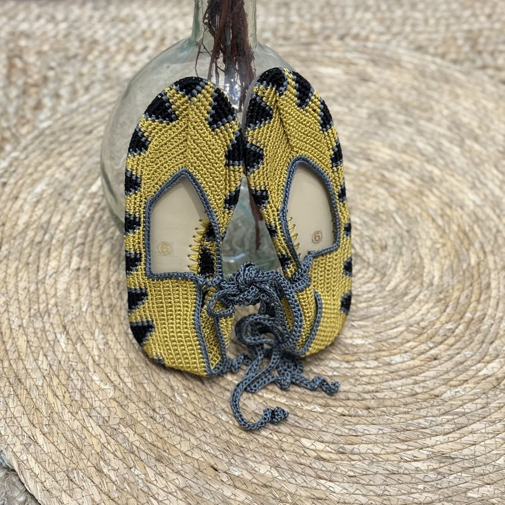 Bailarina crochet amarillo y negro Vila - Talla 36