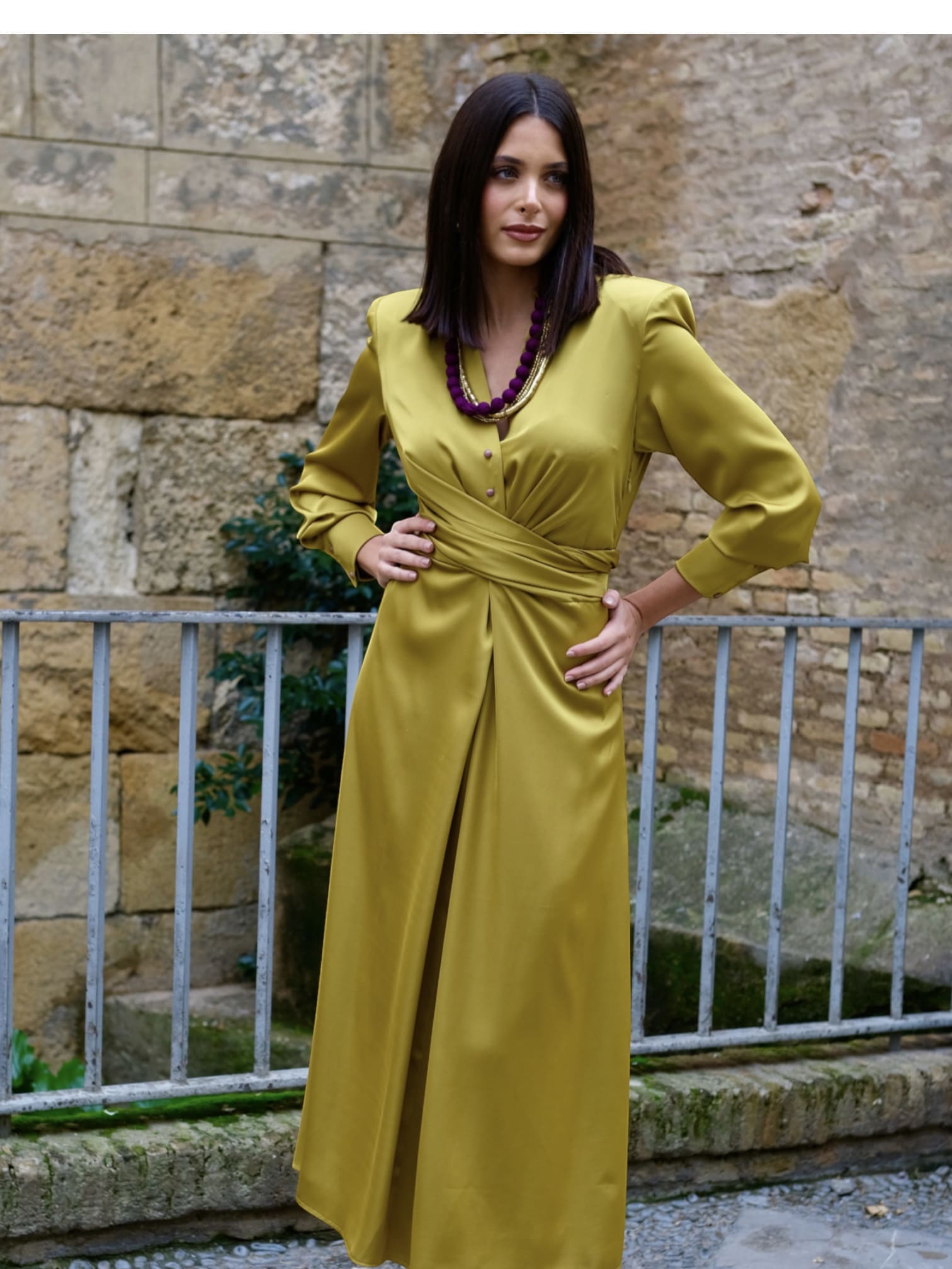 Vestido satén verde pistacho Fendi