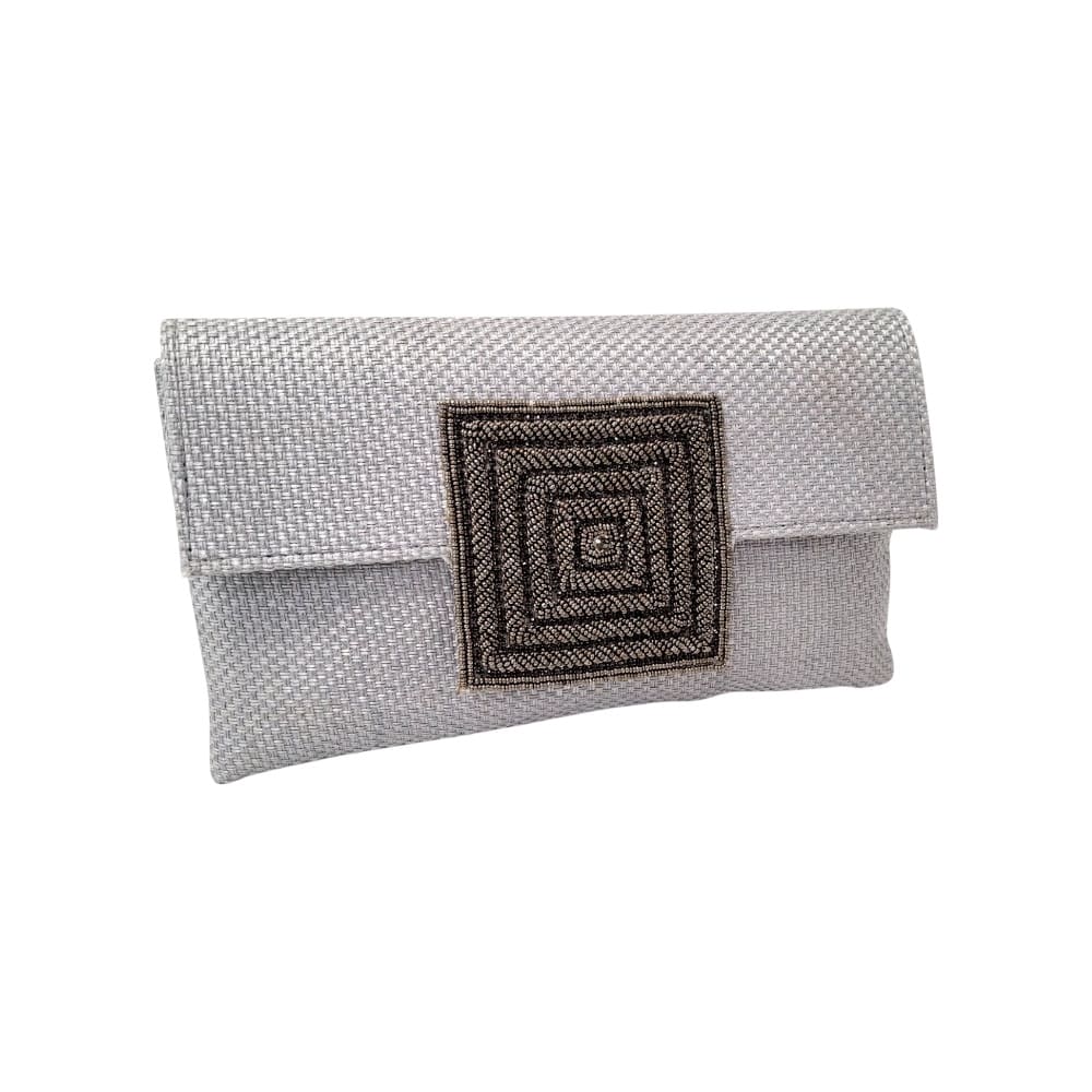 Bolso clutch mediano abalorios plata